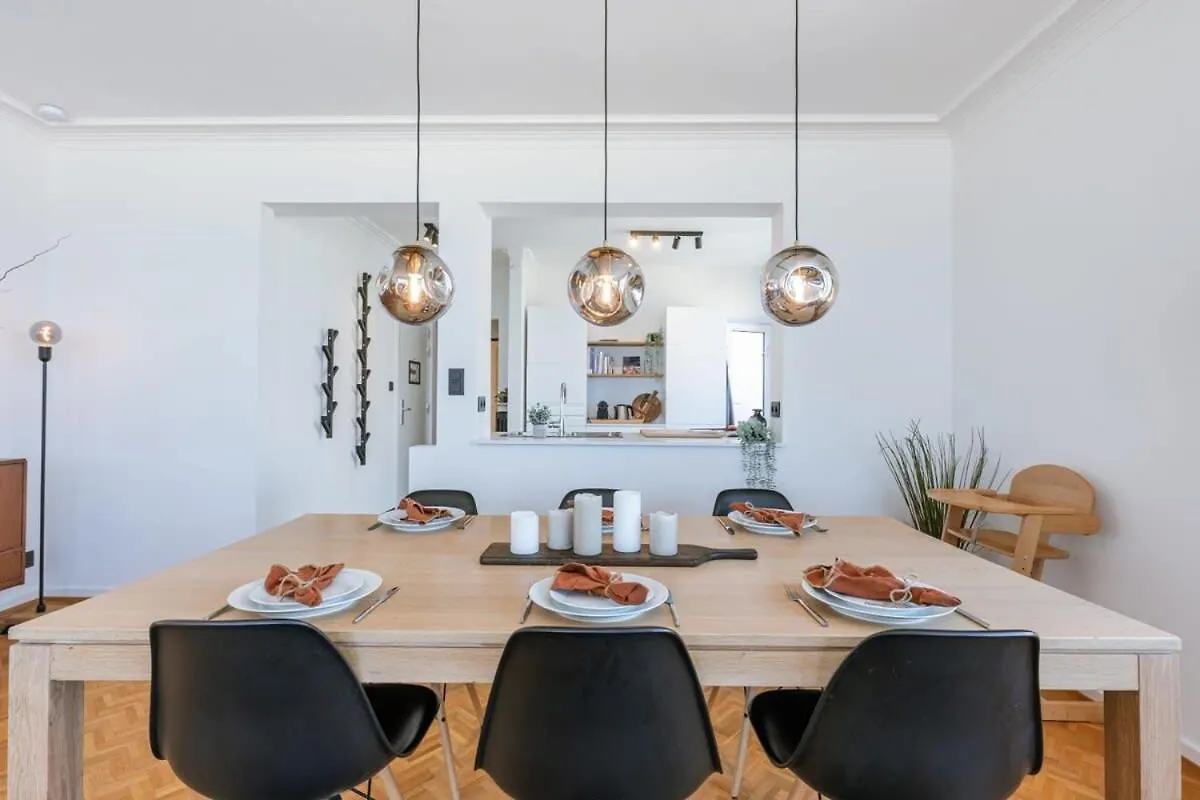 Huswell - Frontal Seaview Apartment In Ostend